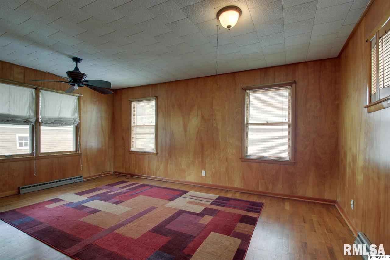 2241 Spring Street Quincy, IL 62301 - Photo 18 of 21