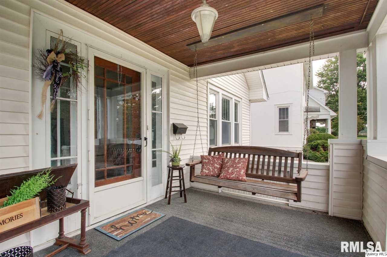 2241 Spring Street Quincy, IL 62301 - Photo 2 of 21