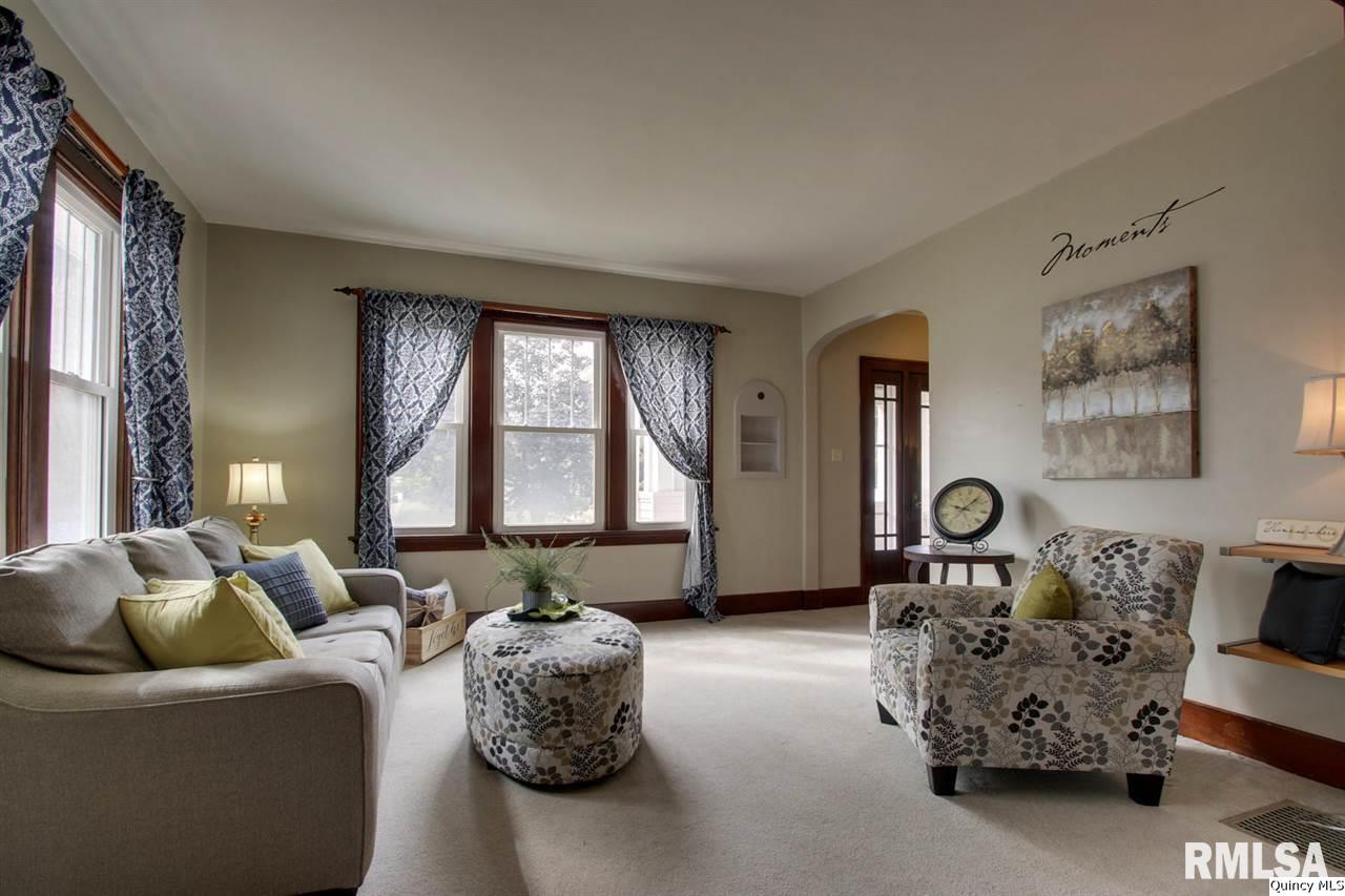 2241 Spring Street Quincy, IL 62301 - Photo 4 of 21