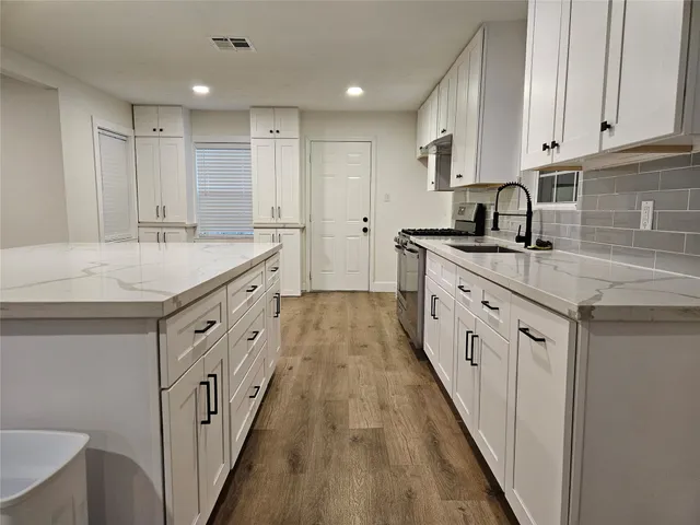 $2,550 | 6446 Brookside Drive, Houston, TX 77023