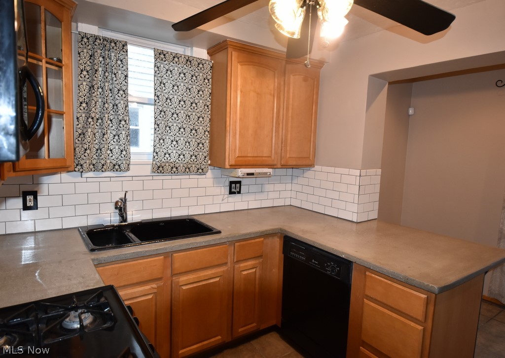 3420 Cedarbrook Road Cleveland, OH 44118 - Photo 9 of 21 Gallery Image 9