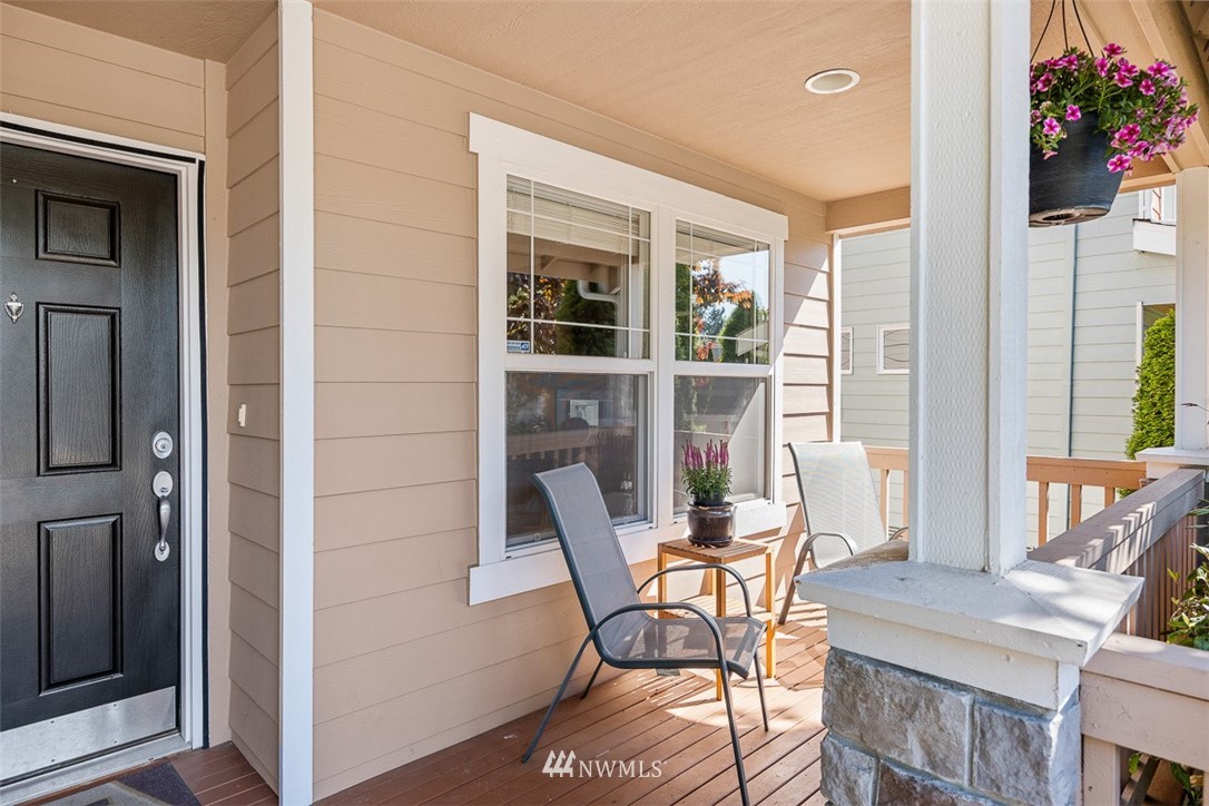 8814 Northeast 178th Street Bothell, WA 98011 - Photo 2 of 32 Gallery Image 2