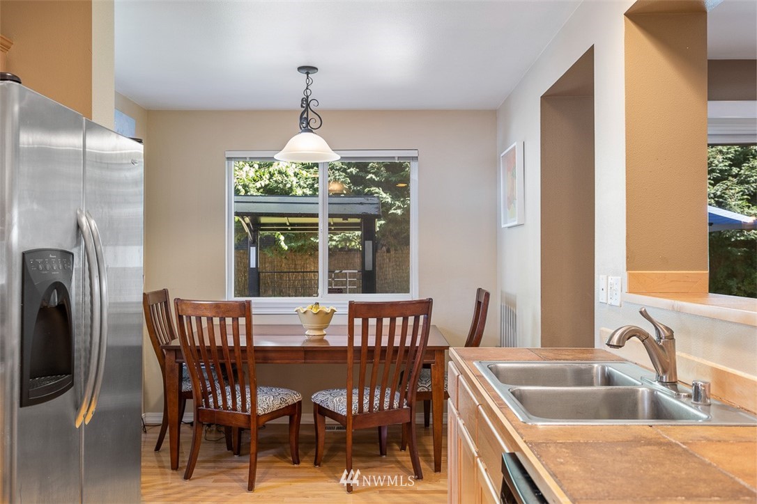8814 Northeast 178th Street Bothell, WA 98011 - Photo 12 of 32 Gallery Image 12