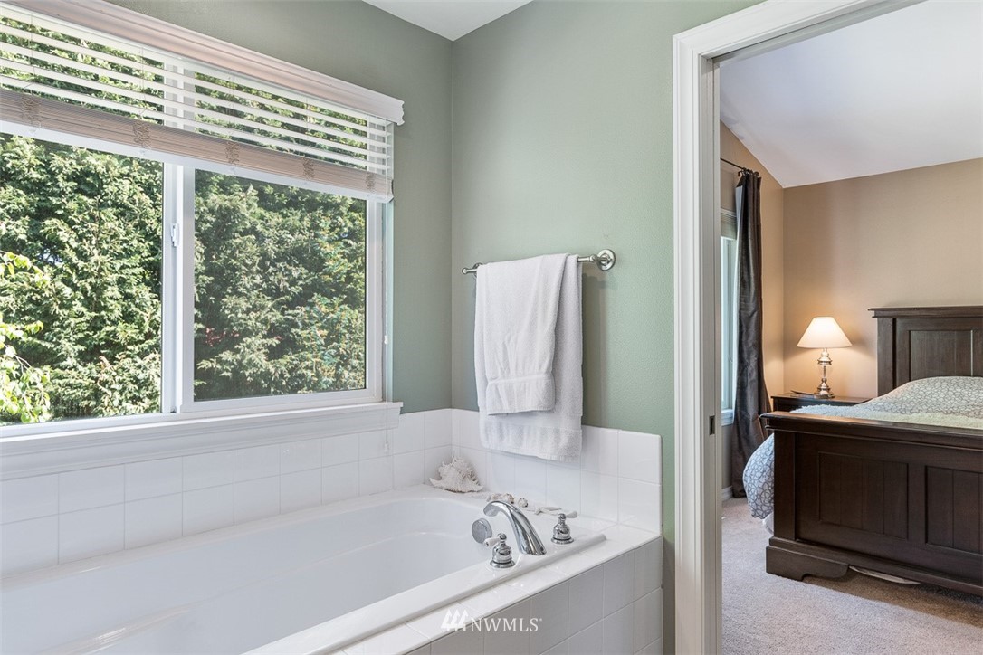 8814 Northeast 178th Street Bothell, WA 98011 - Photo 18 of 32 Gallery Image 18