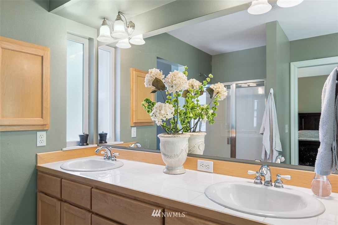 8814 Northeast 178th Street Bothell, WA 98011 - Photo 20 of 32 Gallery Image 20