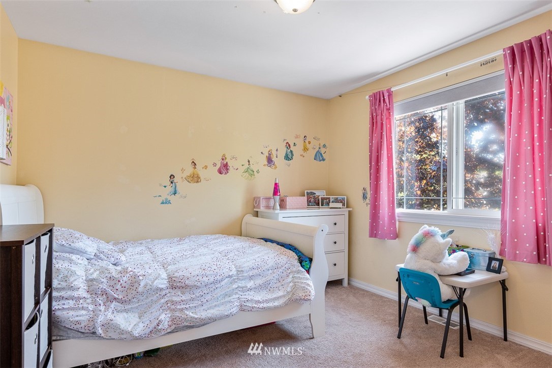 8814 Northeast 178th Street Bothell, WA 98011 - Photo 21 of 32 Gallery Image 21