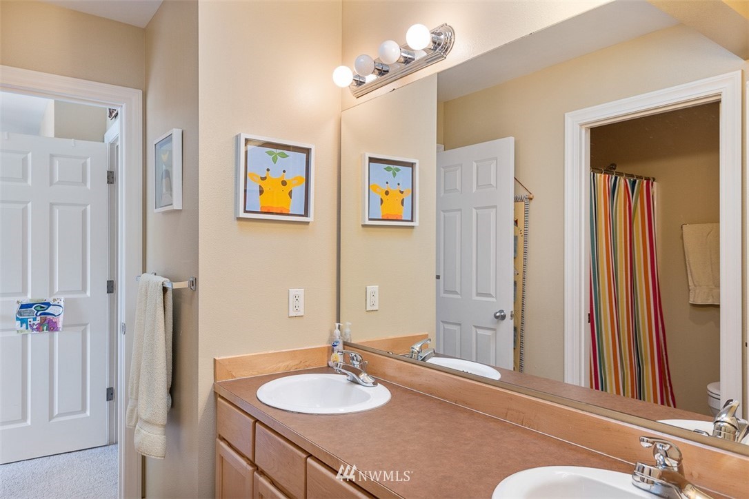 8814 Northeast 178th Street Bothell, WA 98011 - Photo 24 of 32 Gallery Image 24