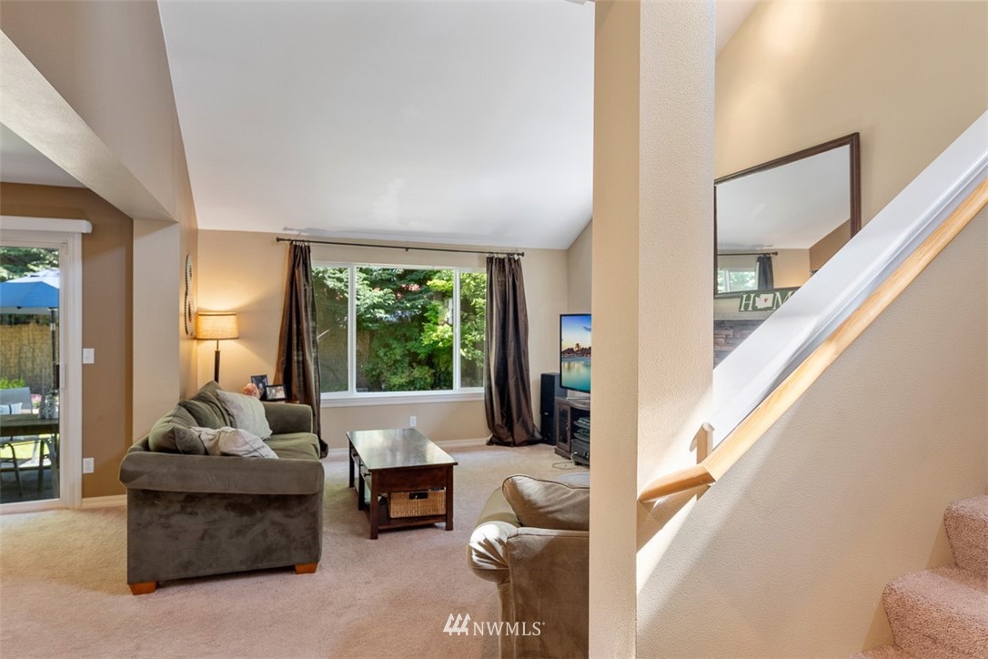 8814 Northeast 178th Street Bothell, WA 98011 - Photo 4 of 32 Gallery Image 4
