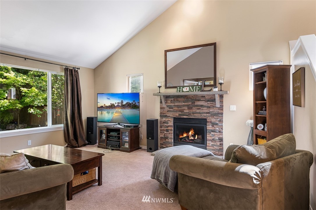 8814 Northeast 178th Street Bothell, WA 98011 - Photo 5 of 32 Gallery Image 5