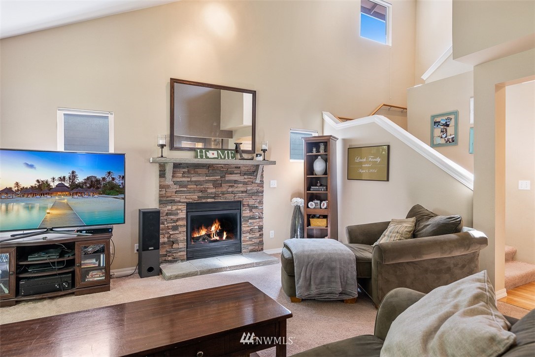 8814 Northeast 178th Street Bothell, WA 98011 - Photo 6 of 32 Gallery Image 6