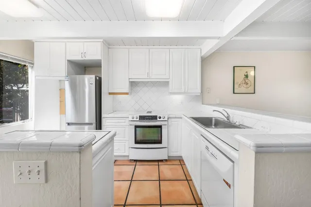 $695,000 | 180 Dakota Avenue, Unit D, Santa Cruz, CA 95060