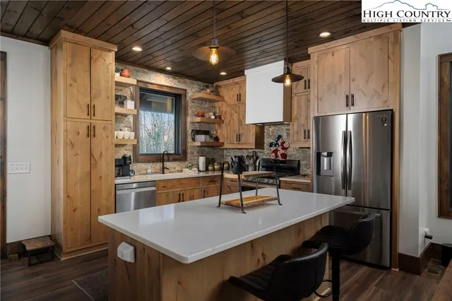 $1,199,900 | 703 Eagle Springs Trail, Banner Elk, NC 28604