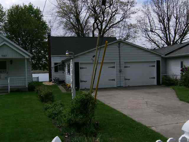 563 East Lake View Road Syracuse, IN 46567 - Photo 2 of 7 Gallery Image 2