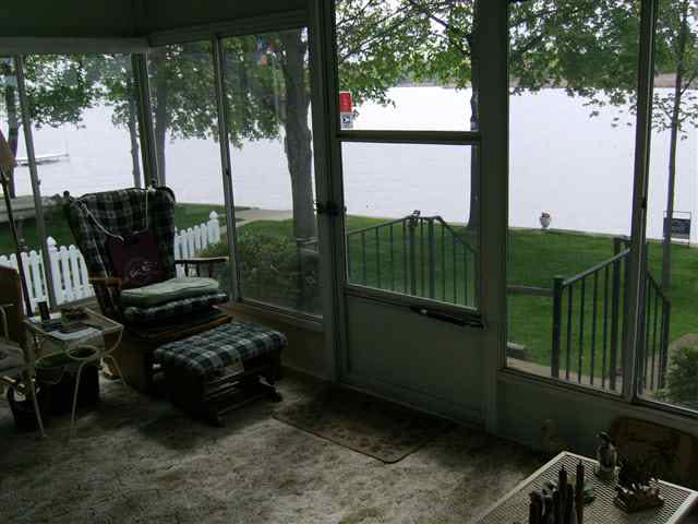 563 East Lake View Road Syracuse, IN 46567 - Photo 3 of 7 Gallery Image 3
