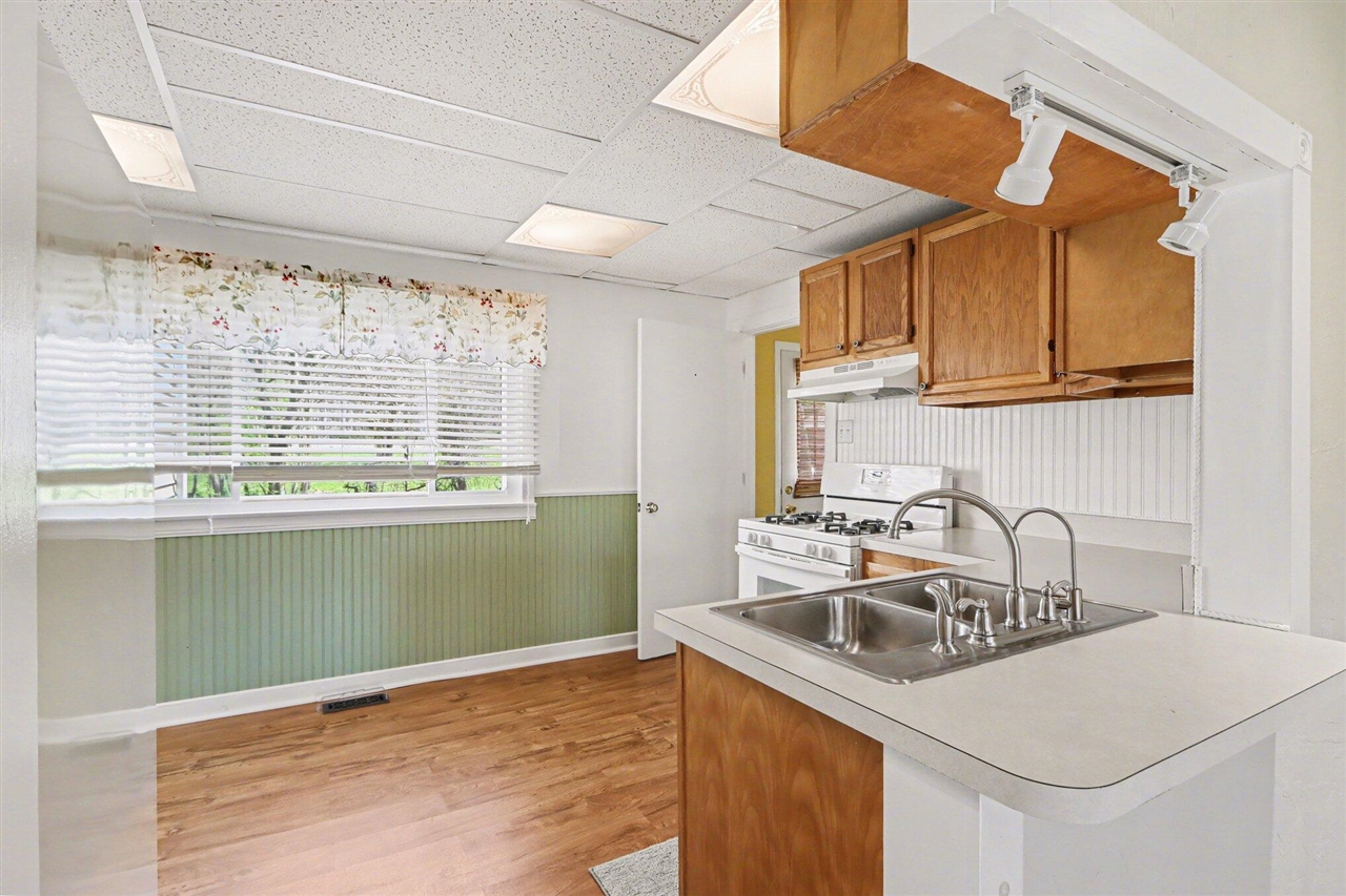 64420 Constantine Road Constantine, MI 49042 - Photo 6 of 32