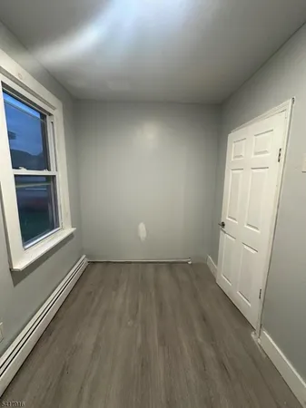 $2,400 | 426 Franklin Street, Unit 2, Elizabeth Port, NJ 07206