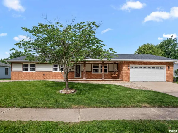 $235,000 | 41 Guinevere Drive, Rochester, IL 62563