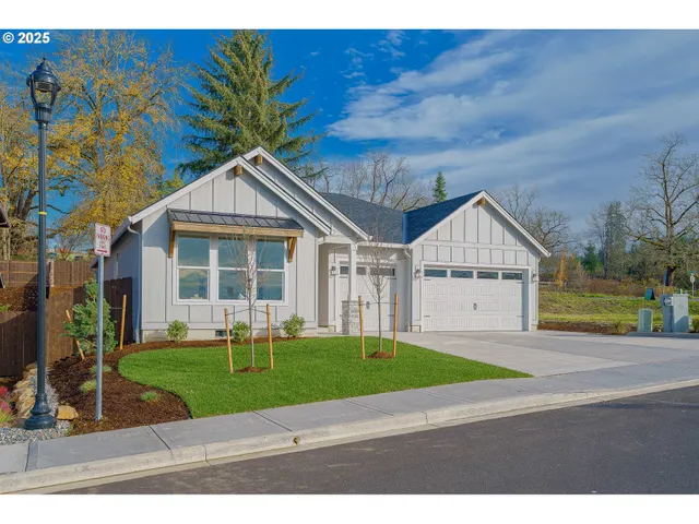 $649,900 | 2312 East Dalmation Drive, La Center, WA 98629