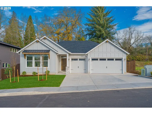 $649,900 | 2312 East Dalmation Drive, La Center, WA 98629