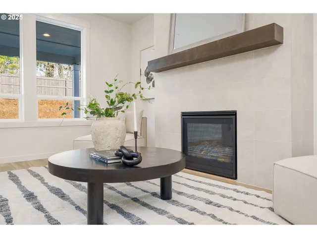 $649,900 | 2312 East Dalmation Drive, La Center, WA 98629