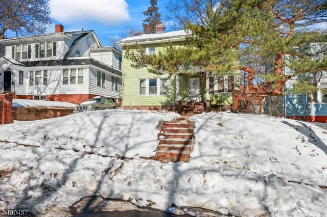 $199,999 | 37 Custer Avenue, Newark, NJ 07112