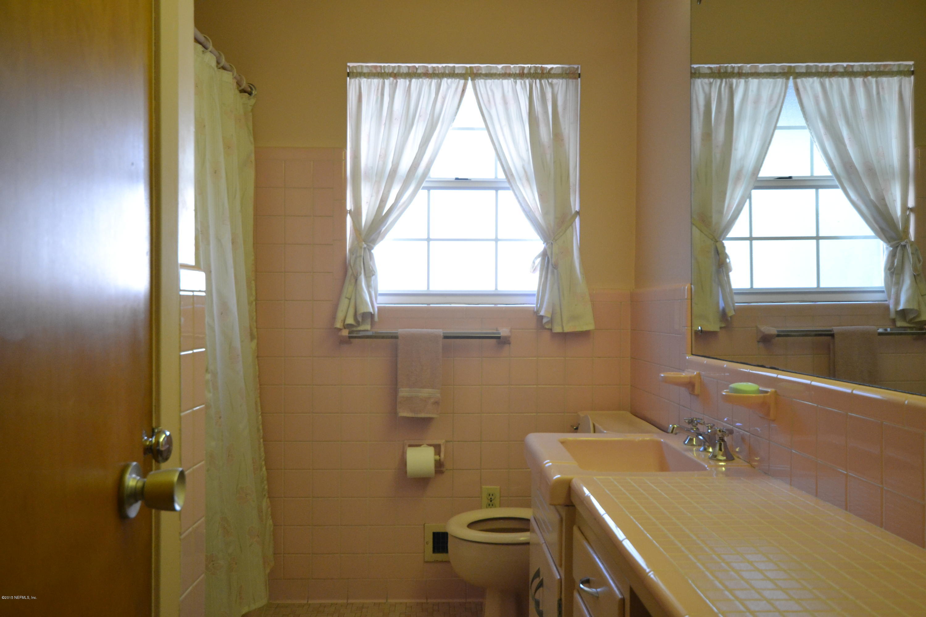 4124 Churchwell Road Jacksonville, FL 32210 - Photo 18 of 24 Main Bathroom