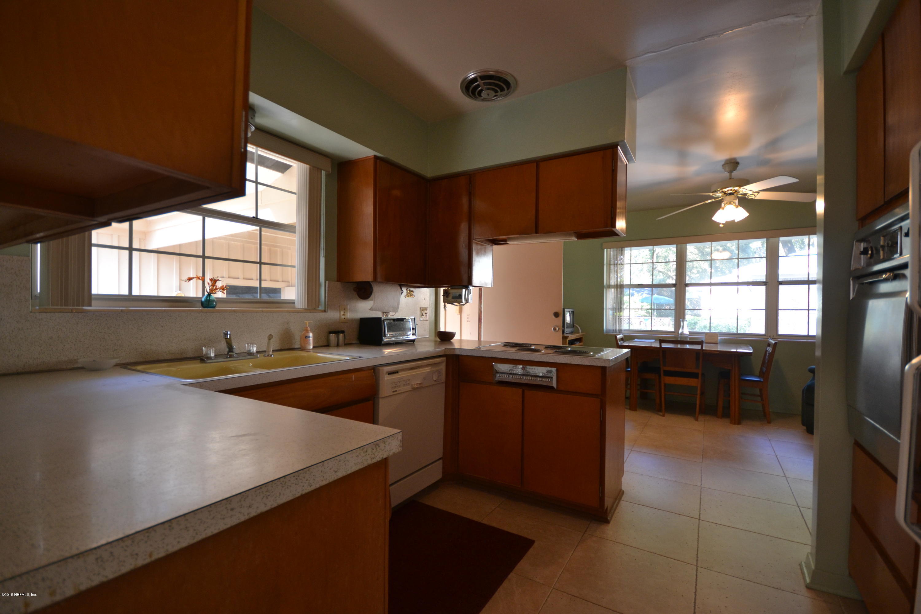 4124 Churchwell Road Jacksonville, FL 32210 - Photo 8 of 24 Kitchen open to eating area