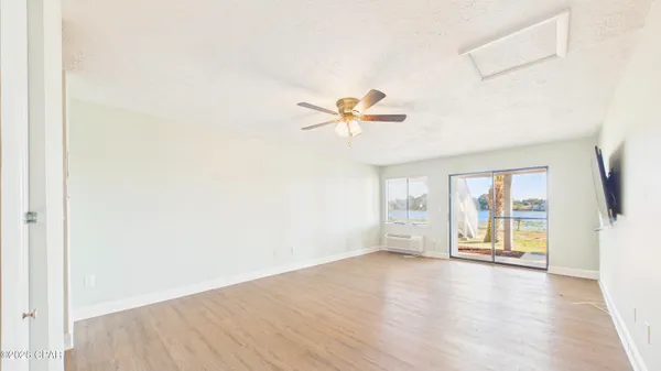 $1,300 | 301 Lullwater Drive, Unit 295, Panama City Beach, FL 32413