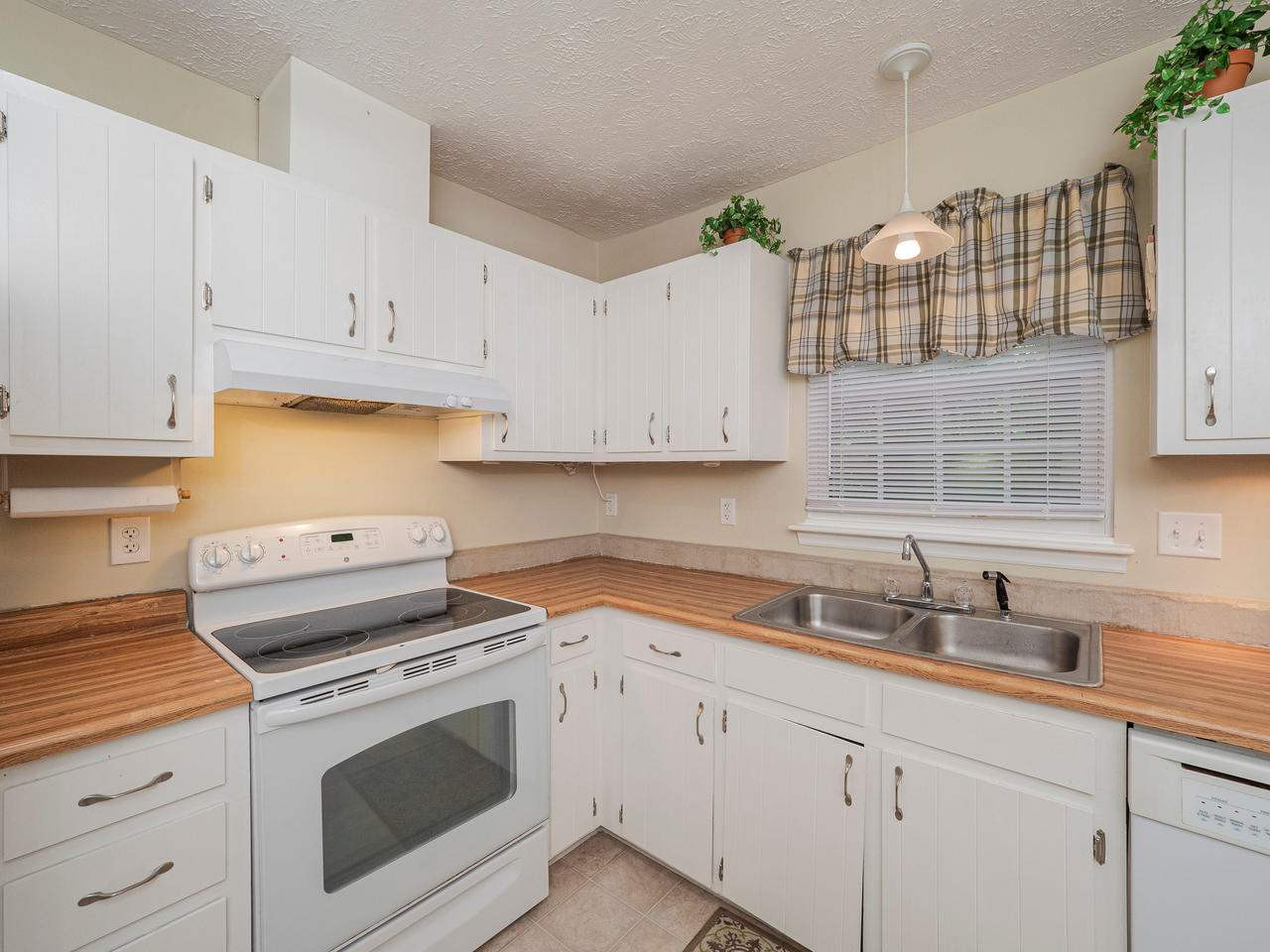 4236 Labrador Drive Raleigh, NC 27616 - Photo 11 of 30 Photo 11