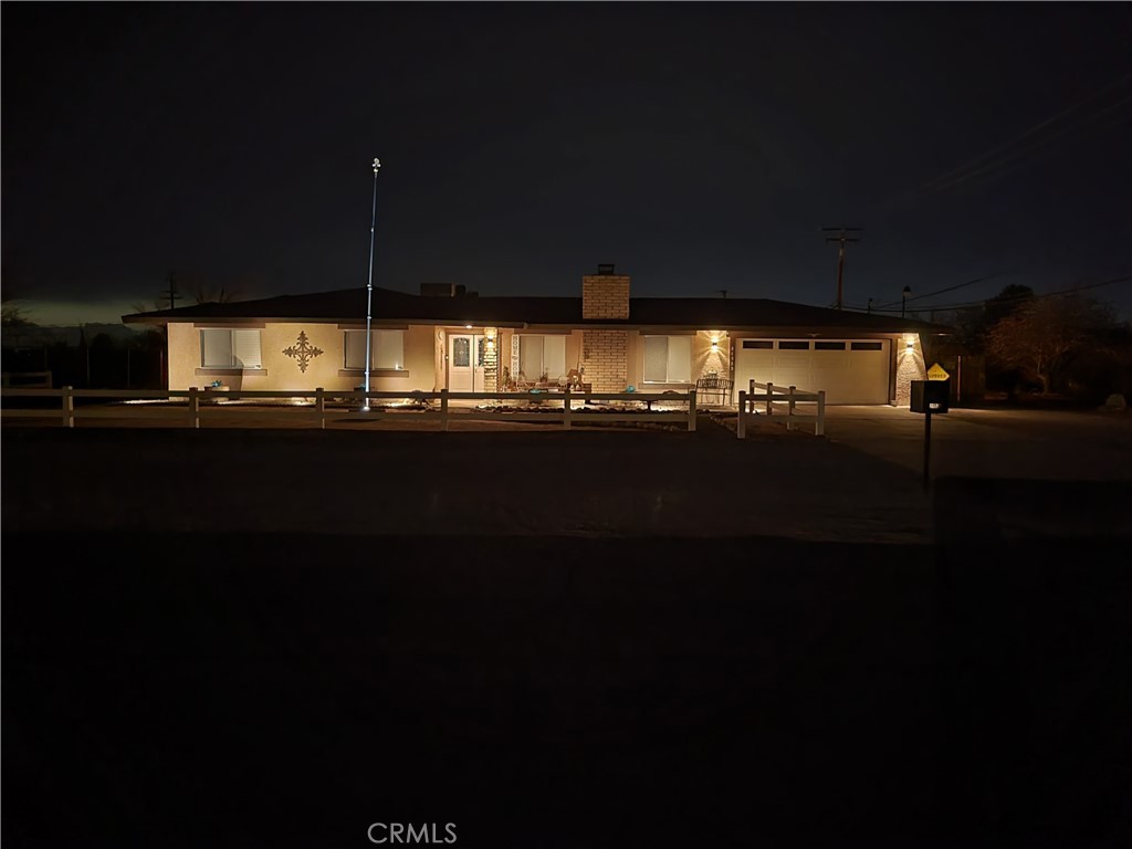 21535 Pine Ridge Avenue Apple Valley, CA 92307 - Photo 2 of 40