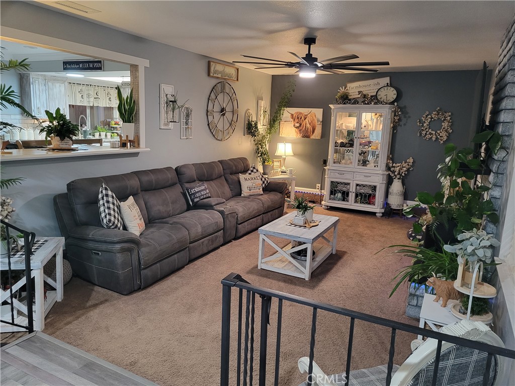 21535 Pine Ridge Avenue Apple Valley, CA 92307 - Photo 4 of 40