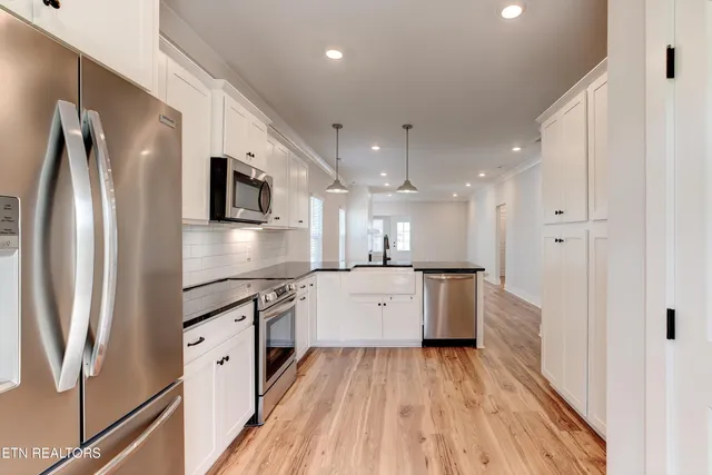 $399,900 | 853 Berry Basket Drive, Knoxville, TN 37924