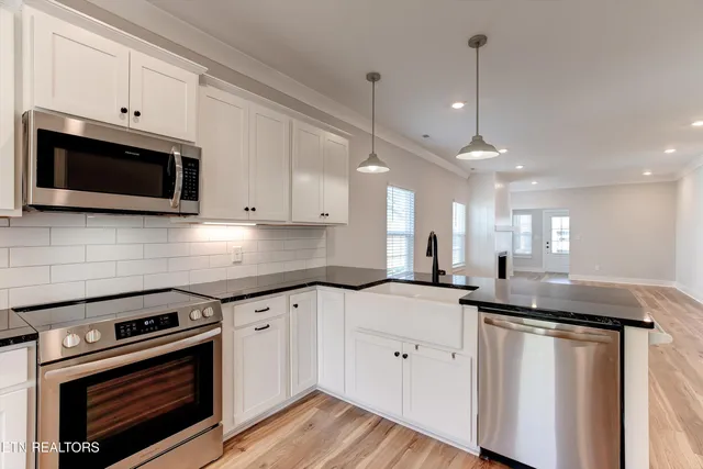 $399,900 | 853 Berry Basket Drive, Knoxville, TN 37924