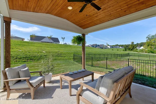 $399,900 | 853 Berry Basket Drive, Knoxville, TN 37924