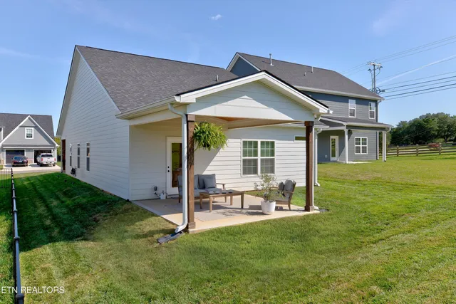 $399,900 | 853 Berry Basket Drive, Knoxville, TN 37924