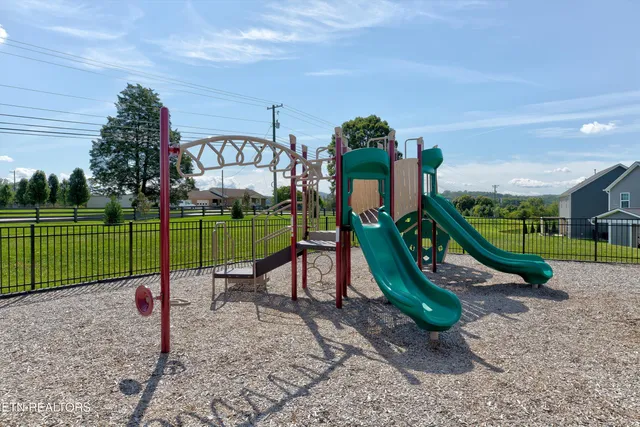 $399,900 | 853 Berry Basket Drive, Knoxville, TN 37924