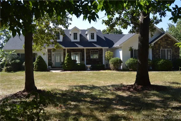 $693,900 | 112 Rush Road, Eldon, MO 65026