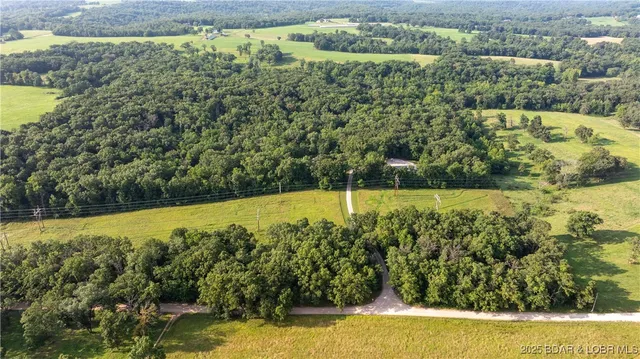 $698,900 | 112 Rush Road, Eldon, MO 65026