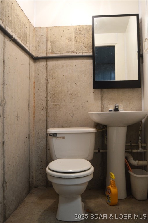 112 Rush Road Eldon, MO 65026 - Photo 45 of 50 Shop half bath