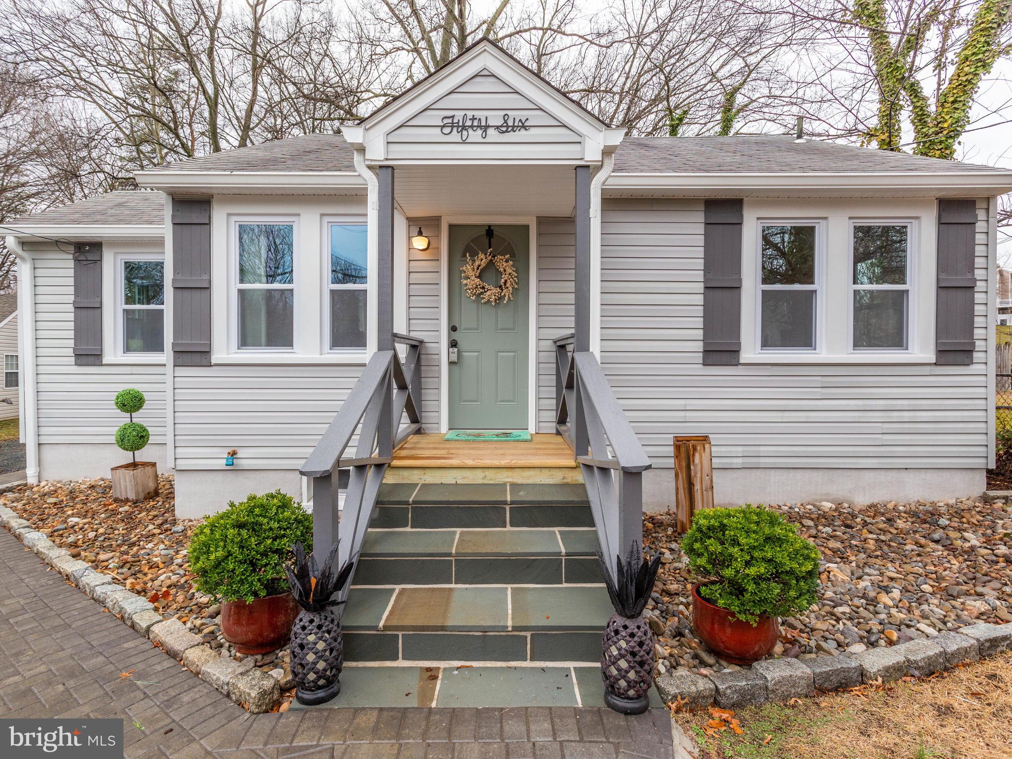 56 Silopanna Road Annapolis, MD 21403 - Photo 1 of 40 Picturesque front of house