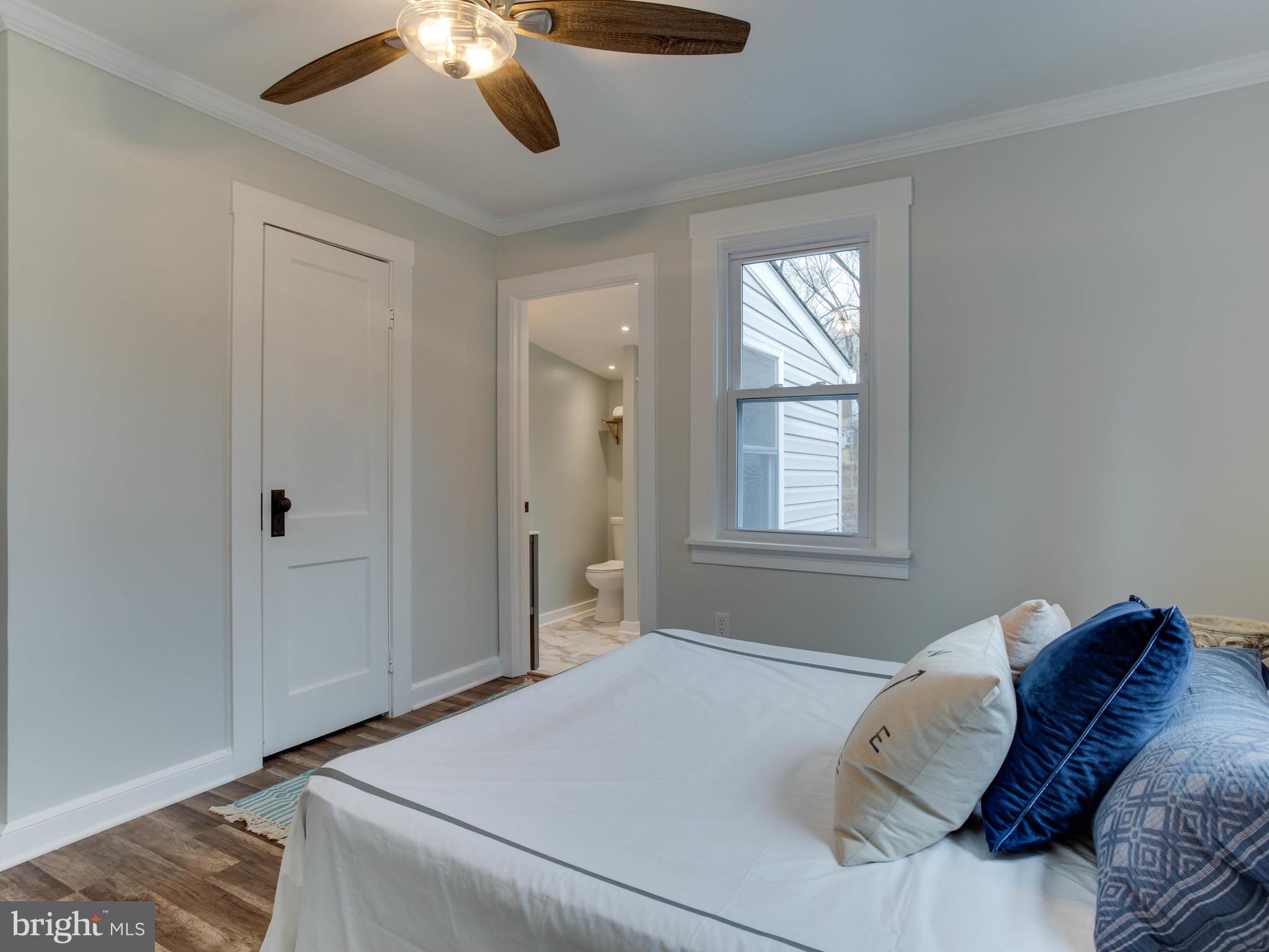 56 Silopanna Road Annapolis, MD 21403 - Photo 20 of 40 Master bedroom