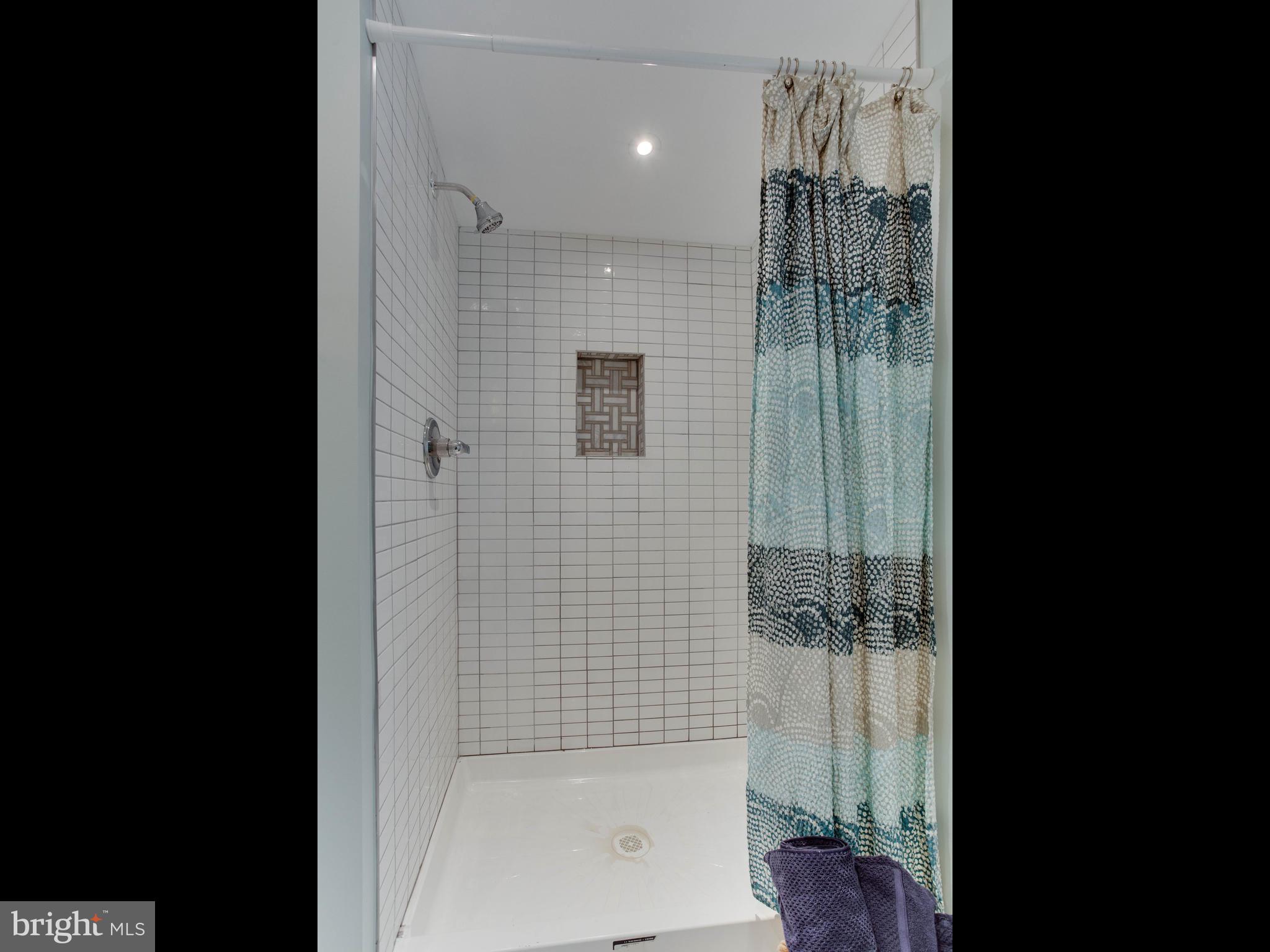 56 Silopanna Road Annapolis, MD 21403 - Photo 25 of 40 Master bath