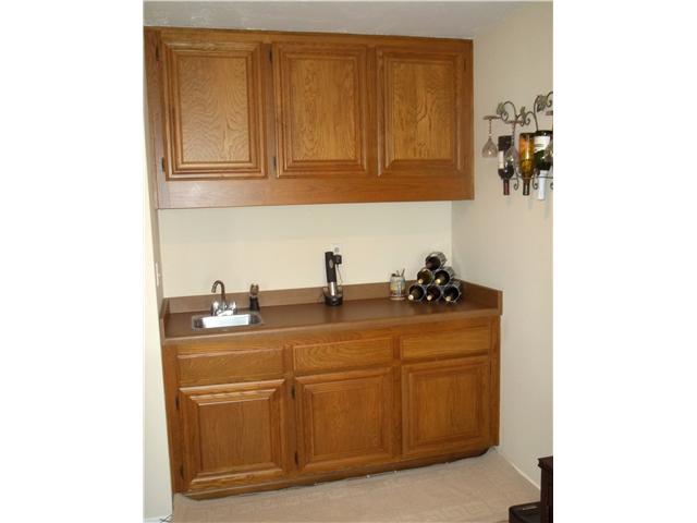 13666 Quinton Road San Diego, CA 92129 - Photo 6 of 25 Family Room Wet Bar
