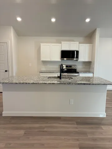 $1,699 | 2513 Kenwood Avenue, Lubbock, TX 79407