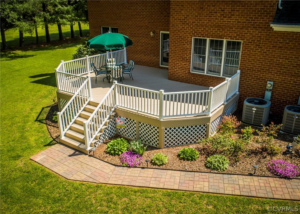 11239 Hanover Courthouse Road Hanover, VA 23069 - Photo 36 of 50 a table and chairs sitting in the garden