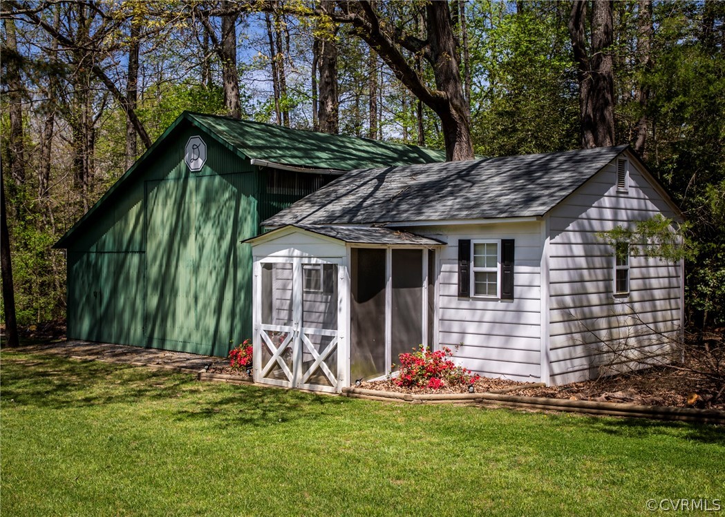 11239 Hanover Courthouse Road Hanover, VA 23069 - Photo 40 of 50 a view of a house with backyard