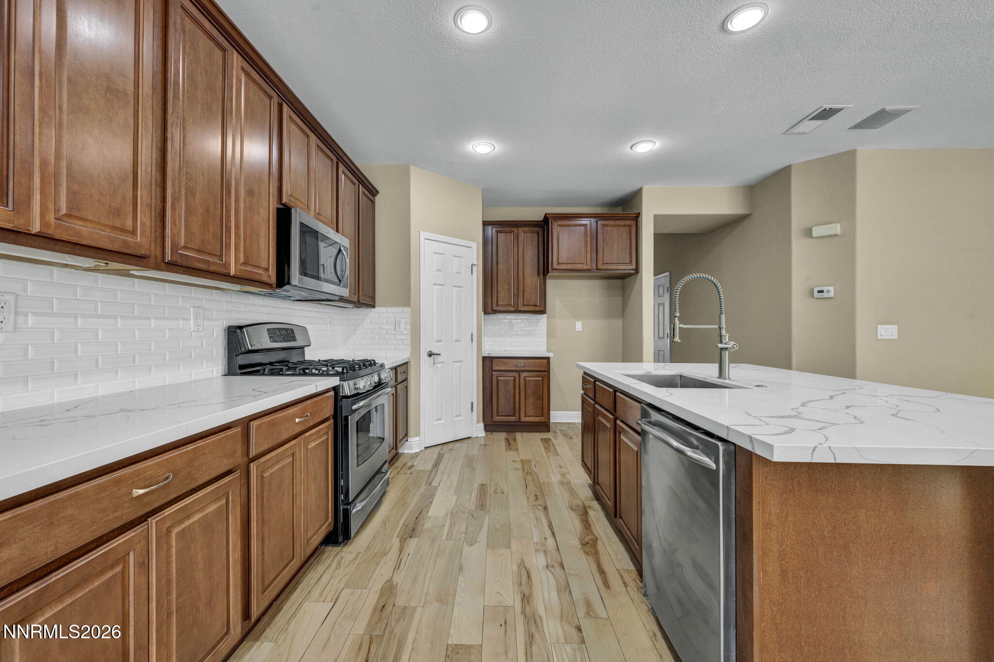 520 Needles Court Reno, NV 89521 - Photo 11 of 39 32-web-or-mls-520-needles-ct