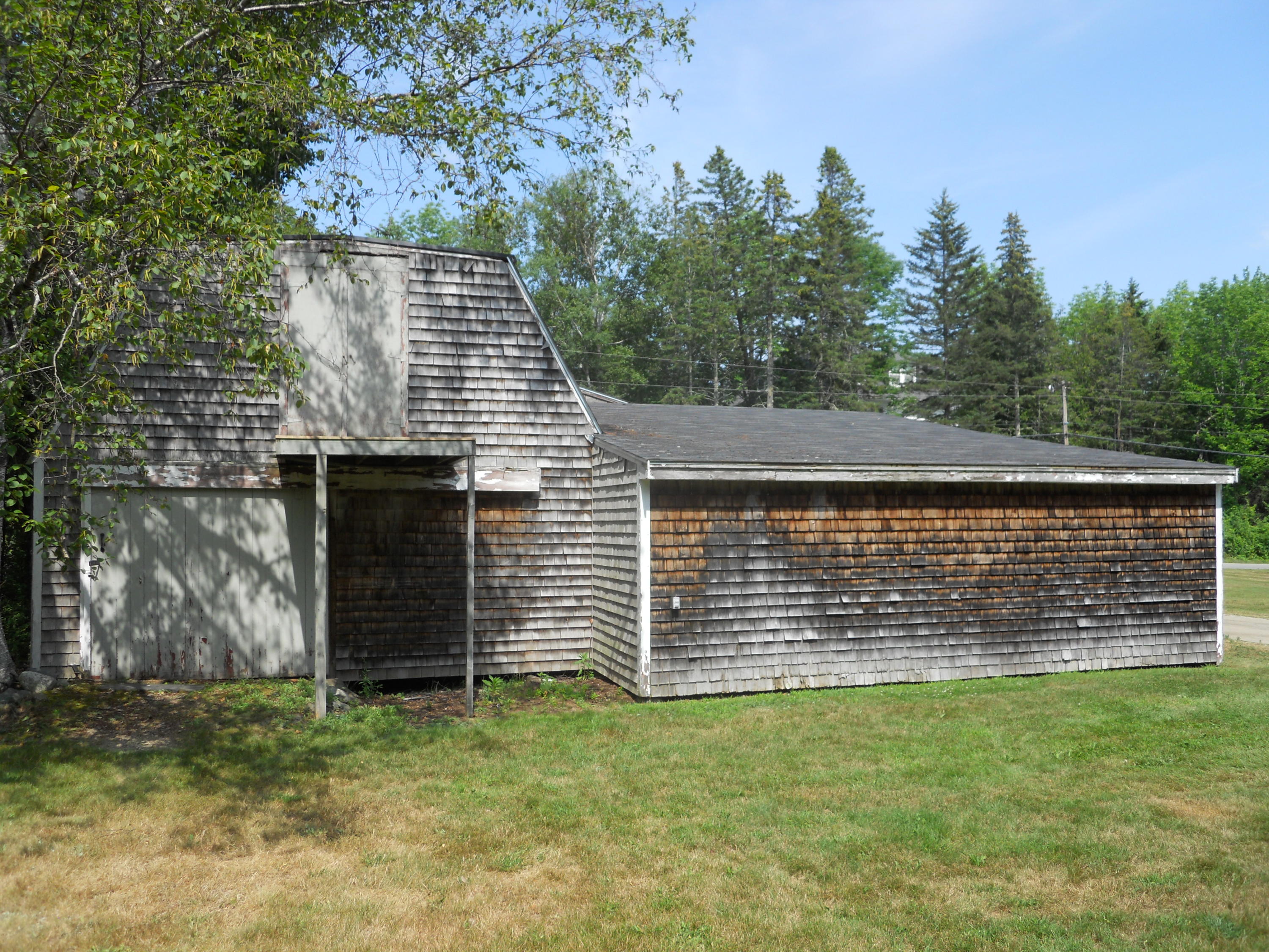 106 West Bay Road Islesboro, ME 04848 - Photo 39 of 61 ShopRearBay9822