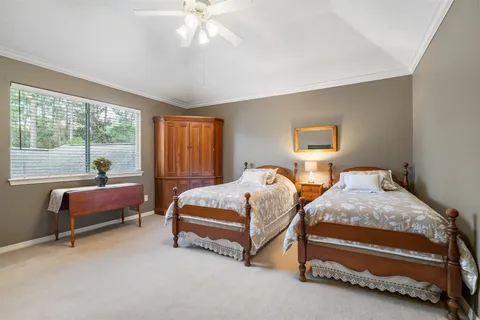 $1,465,000 | 2 Lenox Hill Drive, The Woodlands, TX 77382