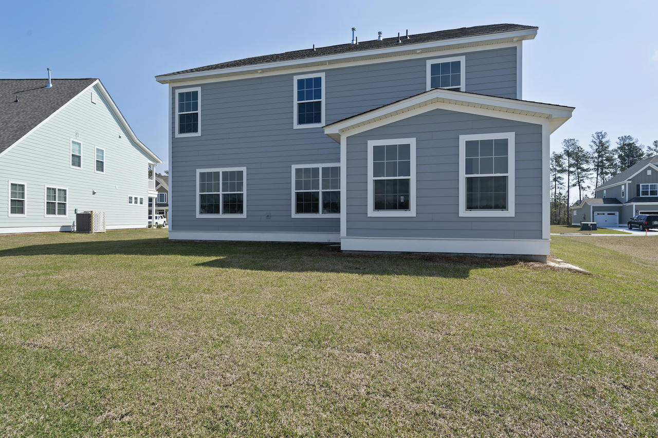 127 Riley Farms Court Summerville, SC 29486 - Photo 16 of 20 SDH03852